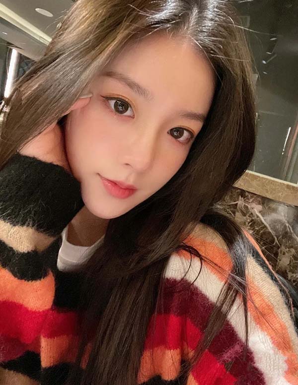 波士顿外围女大学生