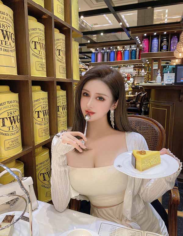 迪拜伴游大学生